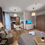 Апартаменти Excelsior Romantic 50m To The *