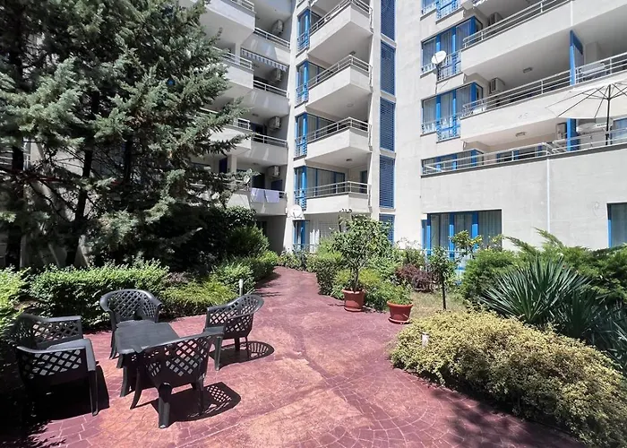 Excelsior Romantic 50m To The 阳光海滩