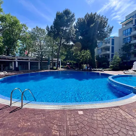 Excelsior Romantic 50m To The Апартаменты